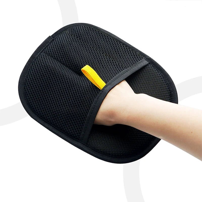 FurSweep™ Glove – Groom & De-Fur